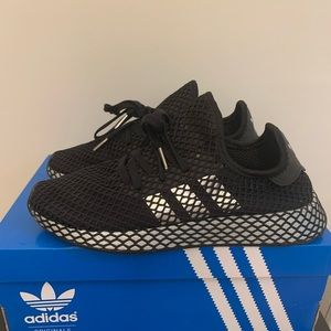 Black and Silver Adidas Deerupt Runner